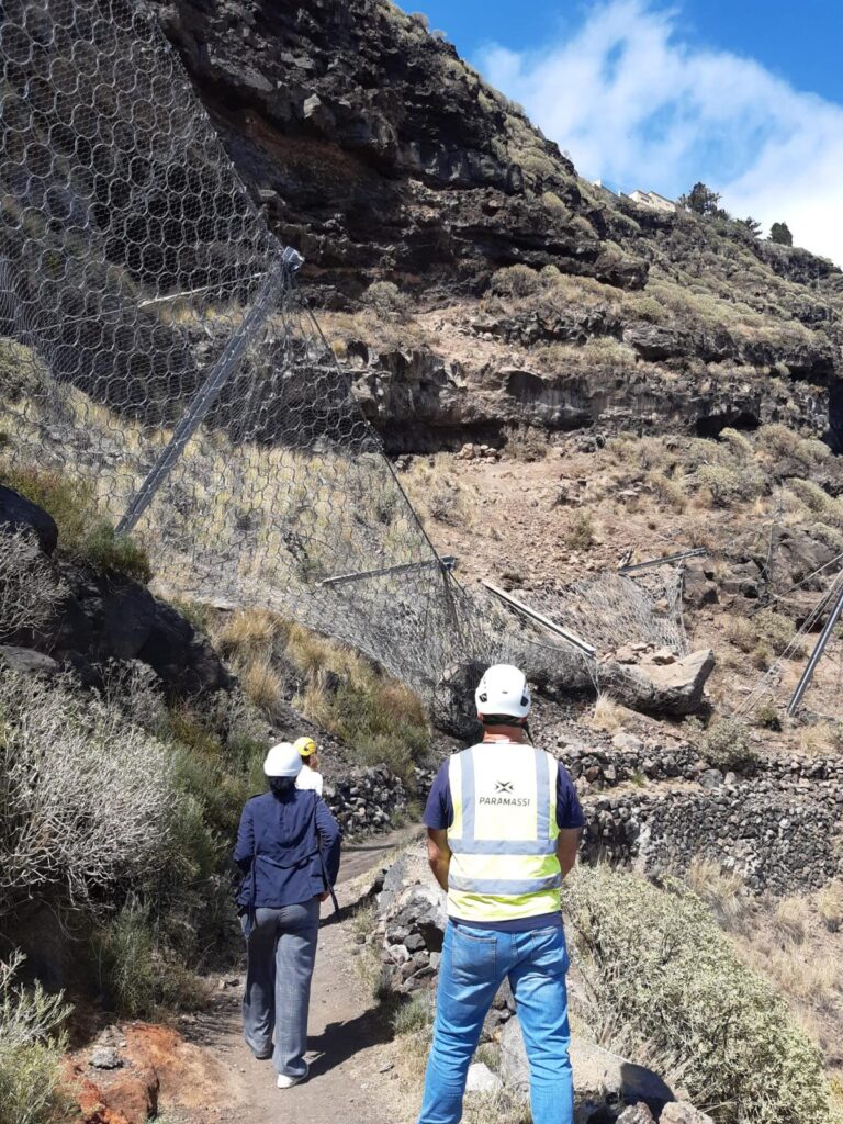 Cierran un tramo del sendero GR-131 en La Palma tras desprendimiento de rocas
