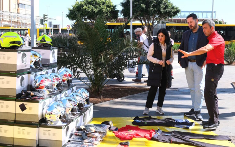 Los Bomberos de Las Palmas de Gran Canaria cuentan con nuevos EPIs