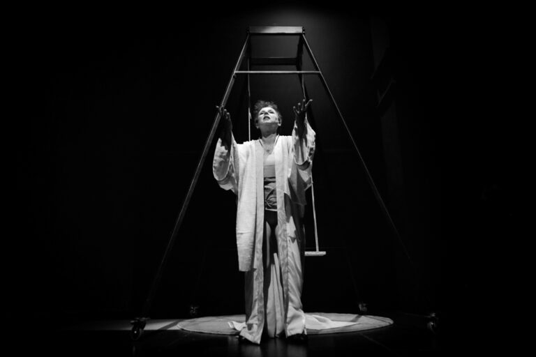 ‘Edith Piaf, el gorrión de París’: fuerza y fragilidad en el Espacio La Granja