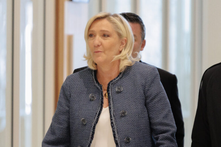 Marine Le Pen, condenada a prisión e inhabilitada durante cinco años para cargo público