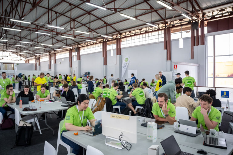 Se inaugura el Makeathon 2025
