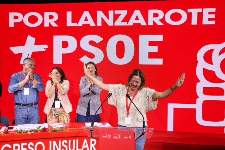 María Dolores Corujo, reelegida este domingo secretaria general del PSOE en Lanzarote en el 11º Congreso insular