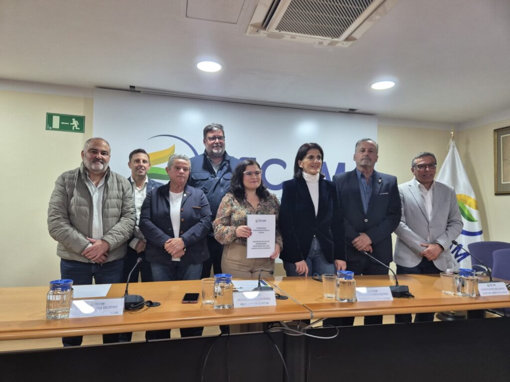 Los municipios reivindican mayor decisión en la Ley que regula la vivienda vacacional. Esta semana se debatirá en el Parlamento de Canarias