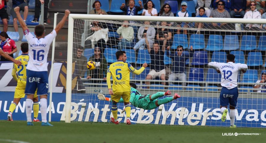 Partido entre el CD Tenerife y el Cádiz CF