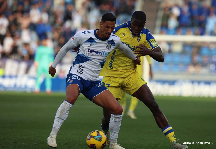 Partido entre el CD Tenerife y el Cádiz CF