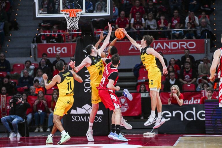 89-93 | El Casademont Zaragoza no puede frenar la racha de La Laguna Tenerife