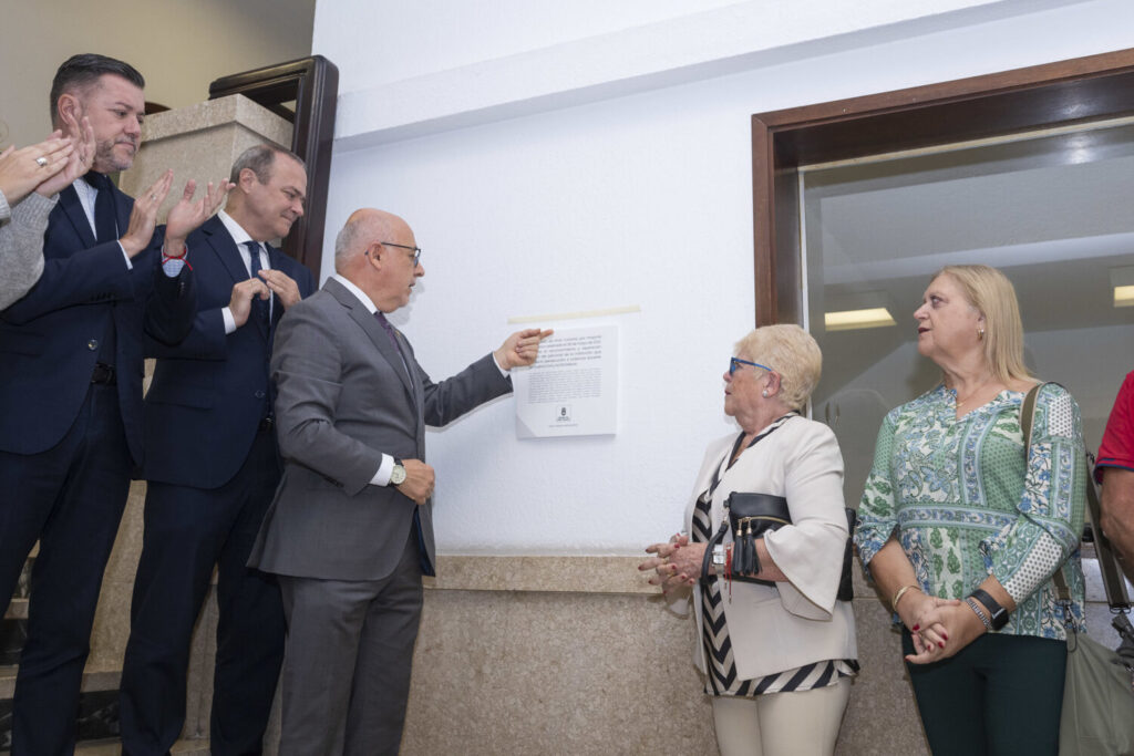 Homenaje a los trabajadores del Cabildo de Gran Canaria represaliados por la dictadura franquista