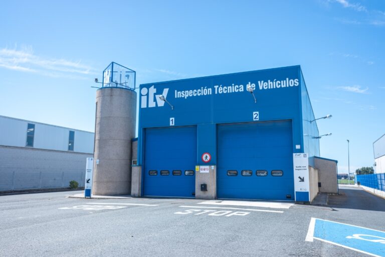 Uno de cada tres vehículos en Canarias no pasa la ITV