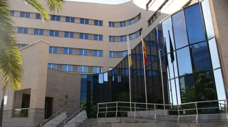 Rebajan un año de pena de cárcel al profesor de karate que abusó de dos alumnas