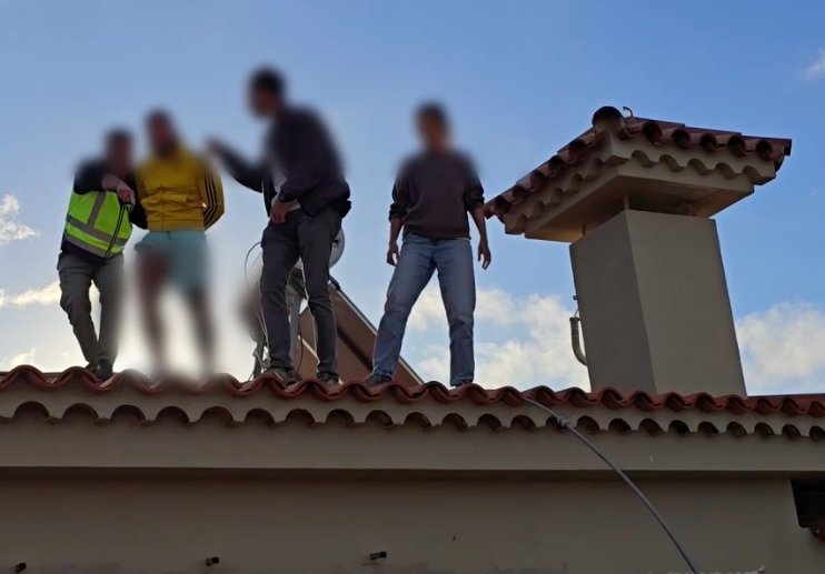 El detenido intentó huir por el tejado de una vivienda / Policía Nacional 