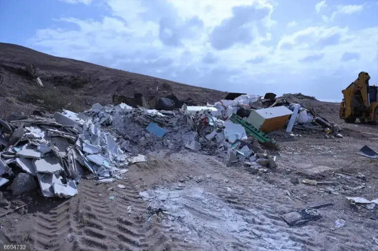 Retiran más de 600 toneladas de residuos en los alrededores de Maneje y Argana