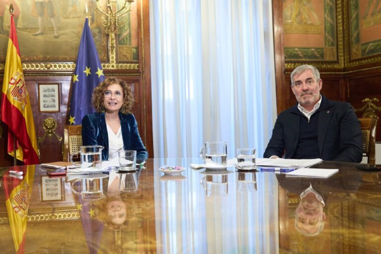 Canarias espera tener en una semana conclusiones sobre el reparto de menores migrantes entre CCAA