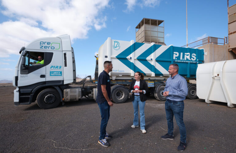 Fuerteventura adquiere 10 contenedores de compactación