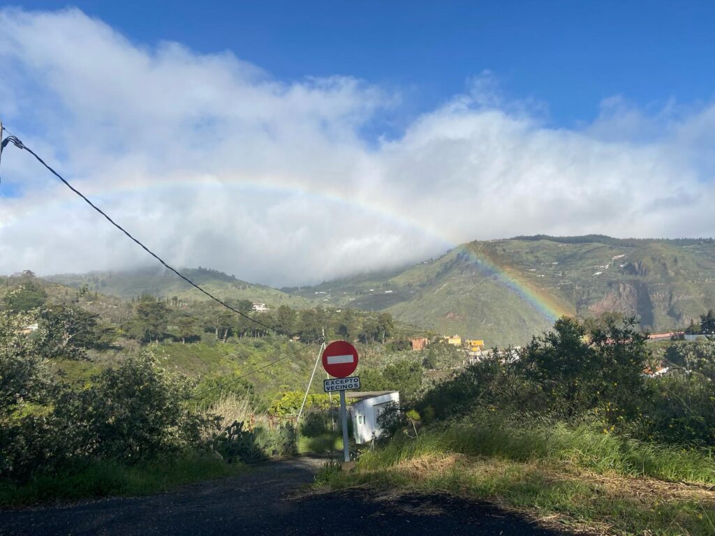 Galería de imágenes de la borrasca Olivier. Arcoiris en La Vega de San Mateo, Gran Canaria. RTVC Estefanía De Blasio.