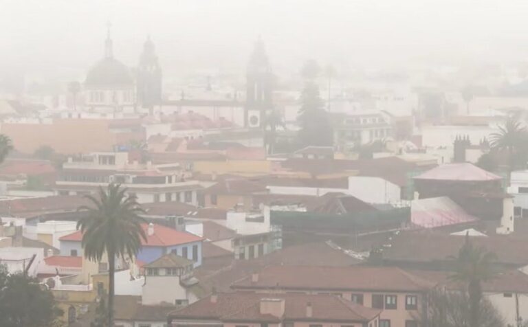 Cinco vuelos desviados a Tenerife Sur por baja visibilidad