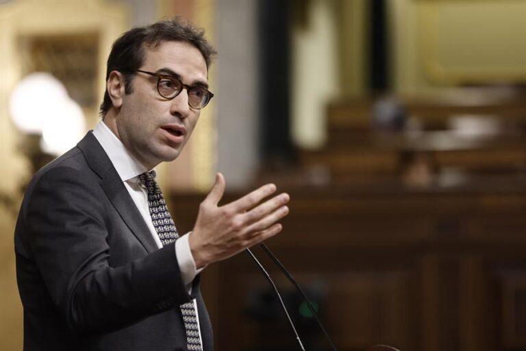 EEUU pide a España más gasto en Defensa y eliminar la tasa Google