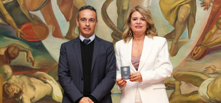 Elizabeth Hernández es la nueva presidenta del Colegio Oficial de médicos de Las Palmas
