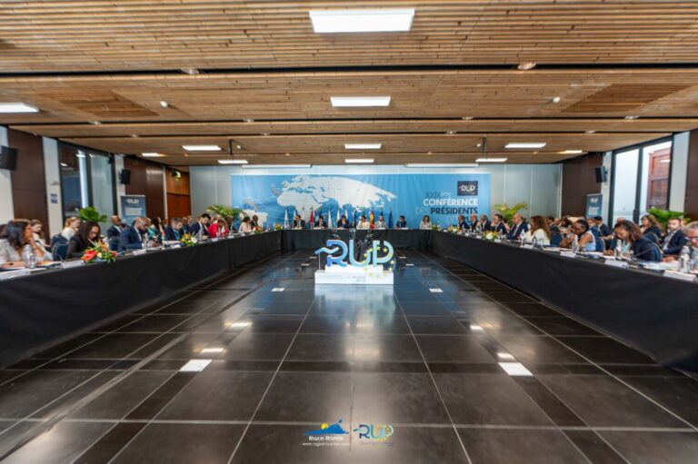 Canarias eleva a la Comisión de Islas la limitación de compra de viviendas a no residentes