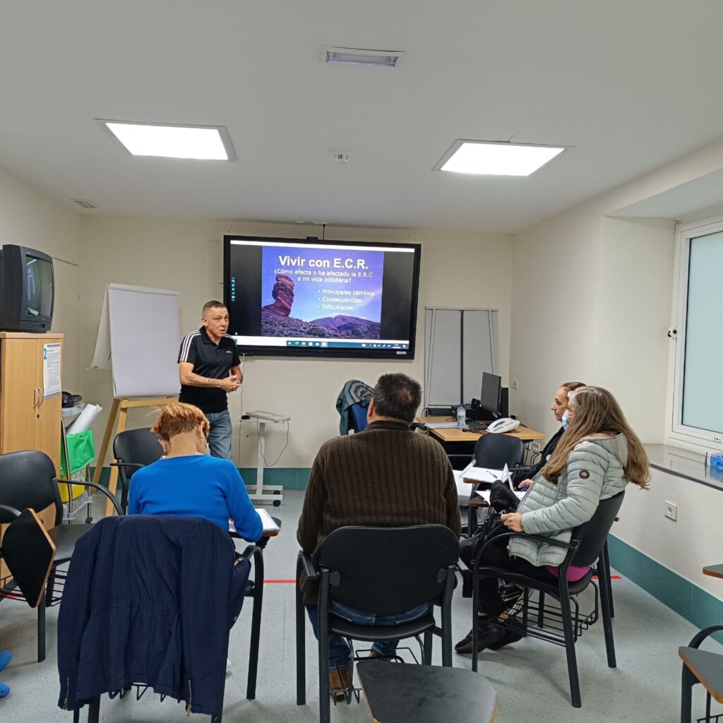 El HUC pone en marcha talleres sobre la enfermedad renal crónica.