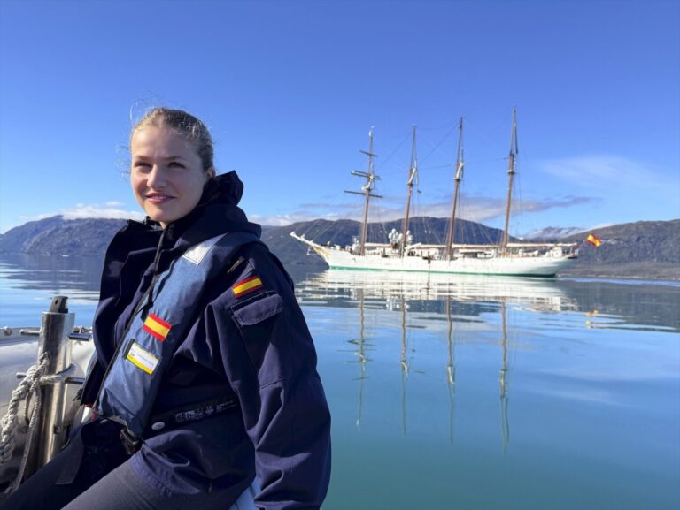 La princesa Leonor llega al ecuador de su travesía en ‘Elcano’