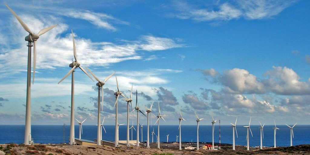 Imagen de archivo de aerogeneradores del ITER