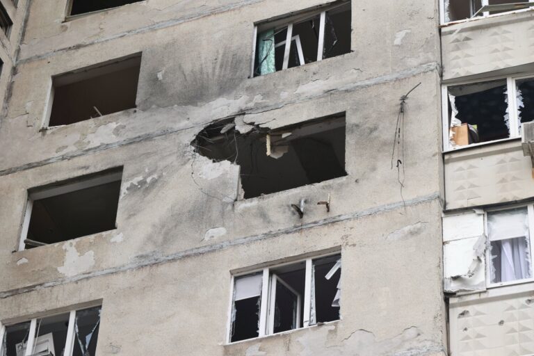 Al menos cinco heridos por ataques con misiles rusos contra Kiev