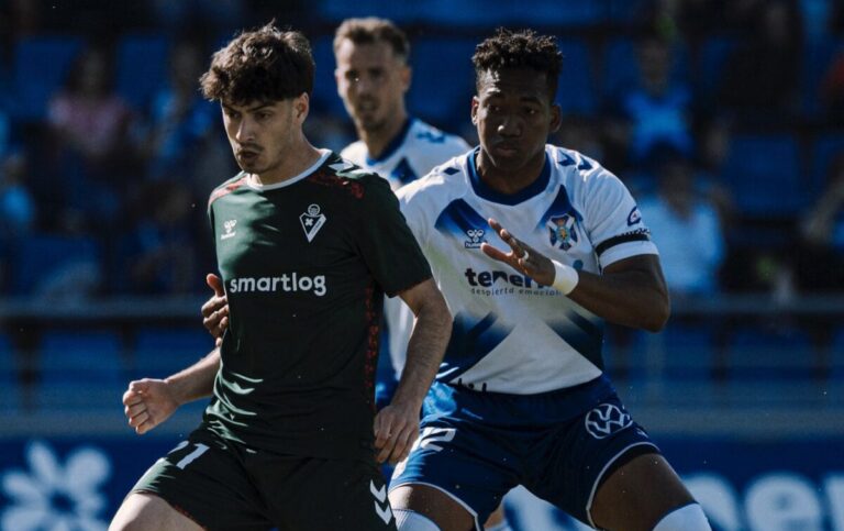 1-1 | El CD Tenerife se complica aún más la permanencia tras empatar con el Eibar