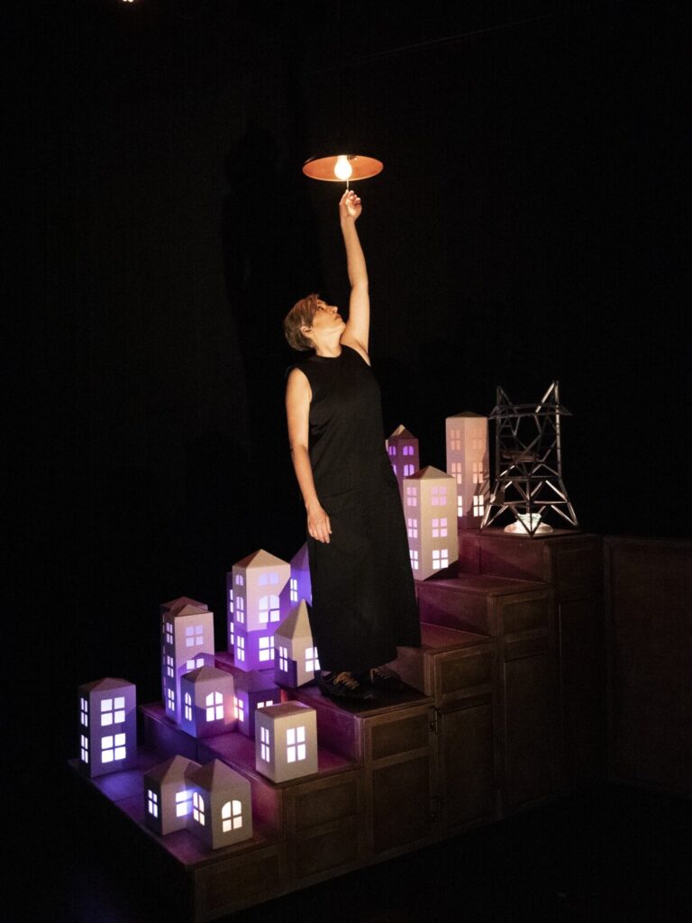 'Lua' habla sobre el miedo a lo desconocido, pues es una historia sobre las luces y las sombras