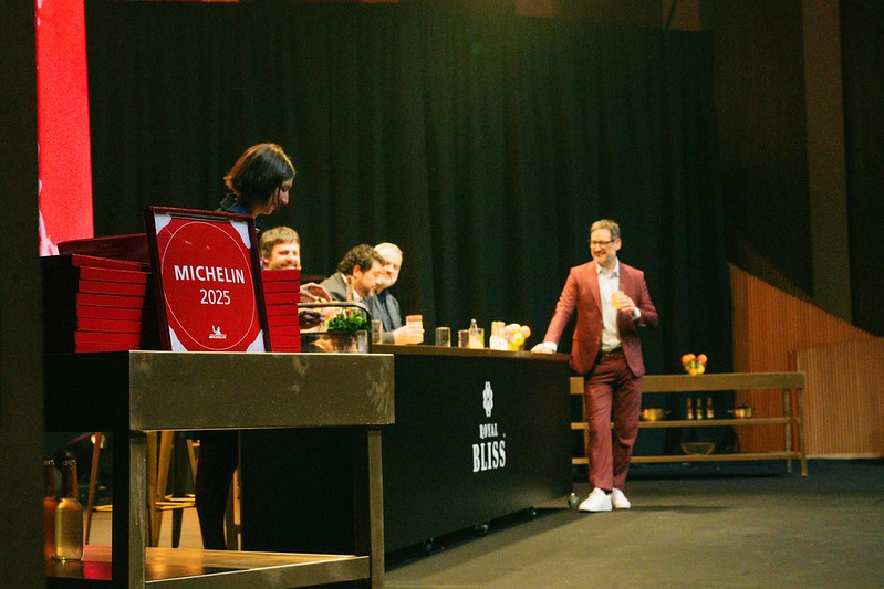 Royal Bliss entrega las placas de los “Restaurantes Recomendados"