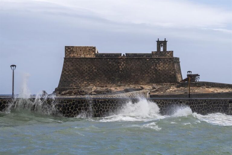 Tiempo más tranquilo para el fin de semana, aunque con nubes y precaución en el mar