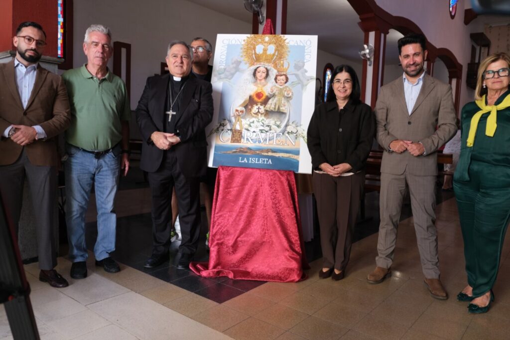 Preparativos para la coronación de la Virgen del Carmen de La Isleta