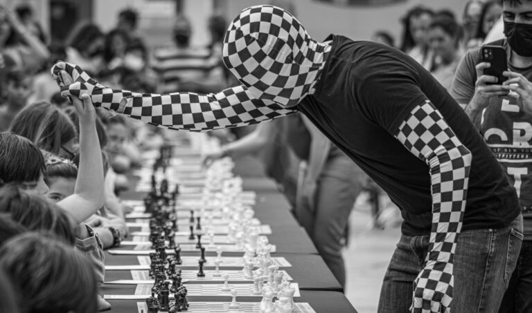 El ajedrez con el Rey Enigma, al descubierto en ‘Tiempo de Alisios’