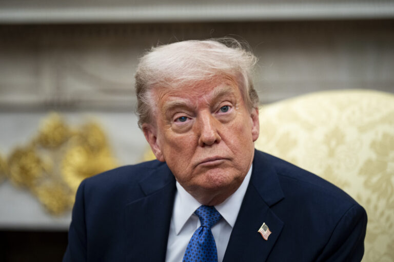 Trump negociará este lunes con Putin y Zelenski el fin de la guerra