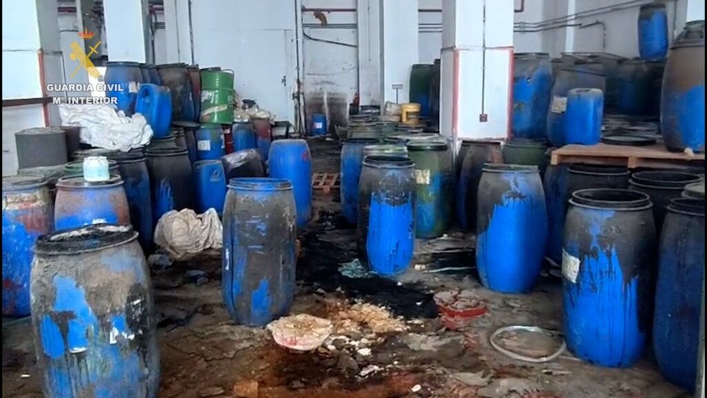 La Guardia Civil investiga un almacén ilegal con residuos tóxicos en Las Palmas de Gran Canaria