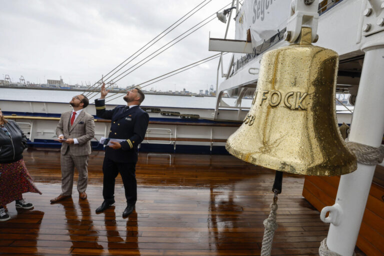 El buque escuela ‘Gorch Fock’ recala en Las Palmas de Gran Canaria