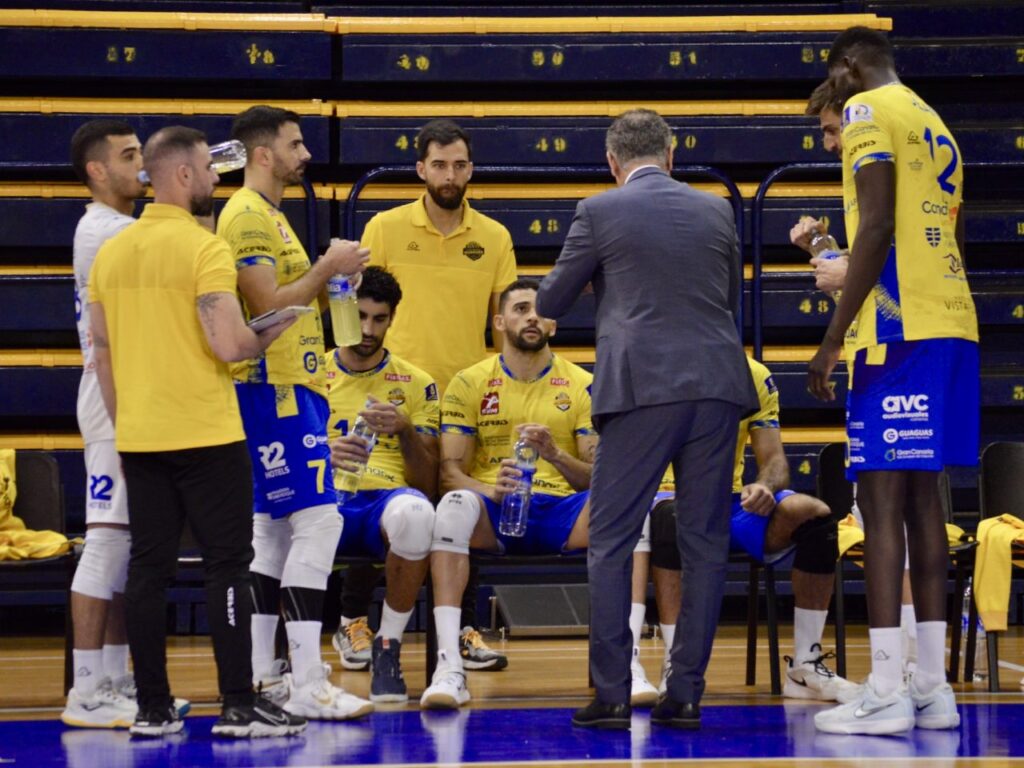 Imagen de archivo del banquillo del CV Guaguas