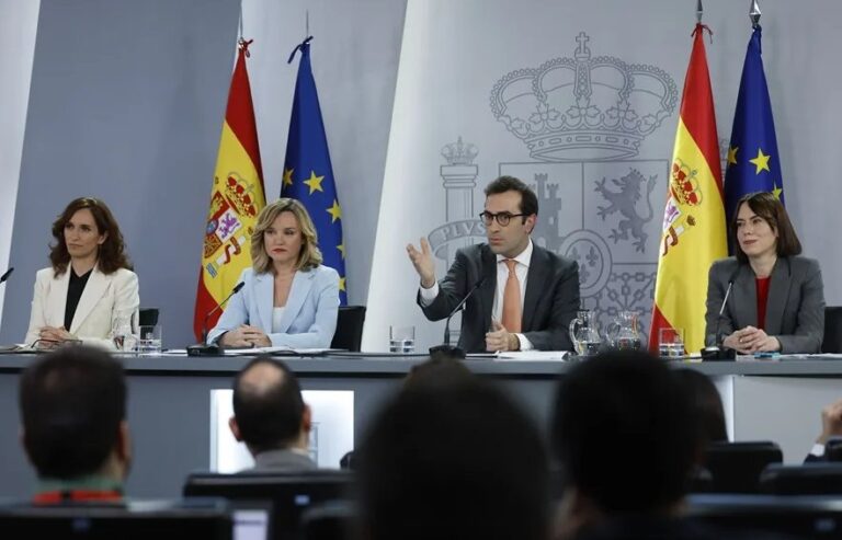 El Gobierno confía en el diálogo para aprobar el plan antiaranceles de Trump