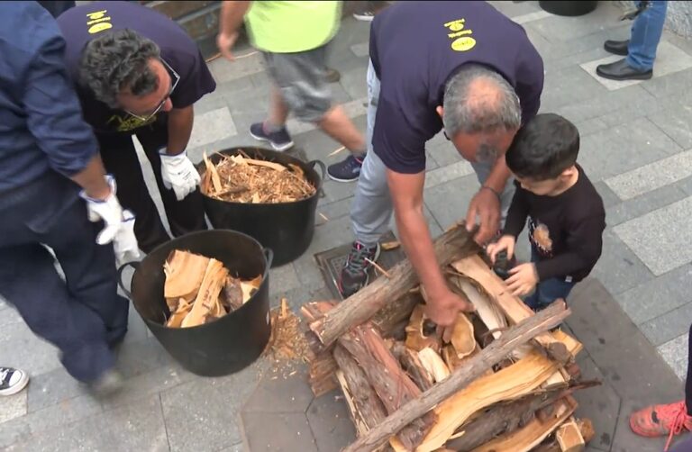 Una localidad gomera celebró el salto a las hogueras en honor a su patrón