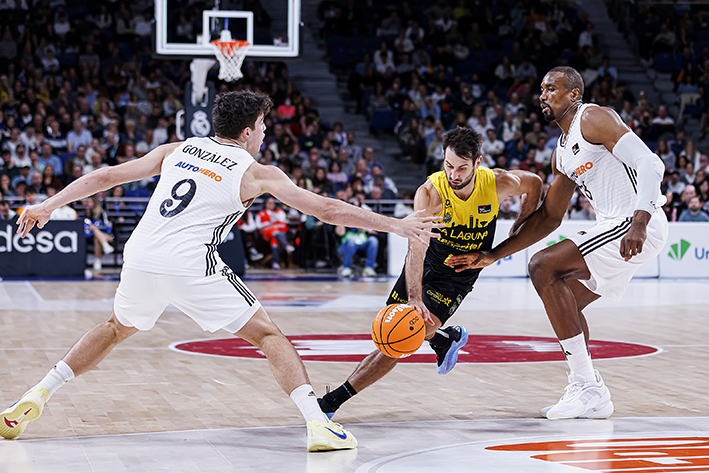 El encuentro entre el La laguna Tenerife y el Real Madrid será este 13 de abril de 2025 en el Pabellón Santiago Martín 