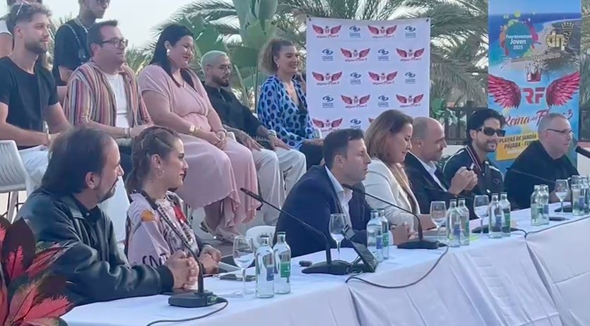 Momento de la presentación del rodaje de La Reina del Flow en Fuerteventura / RTVC / María Asensio 