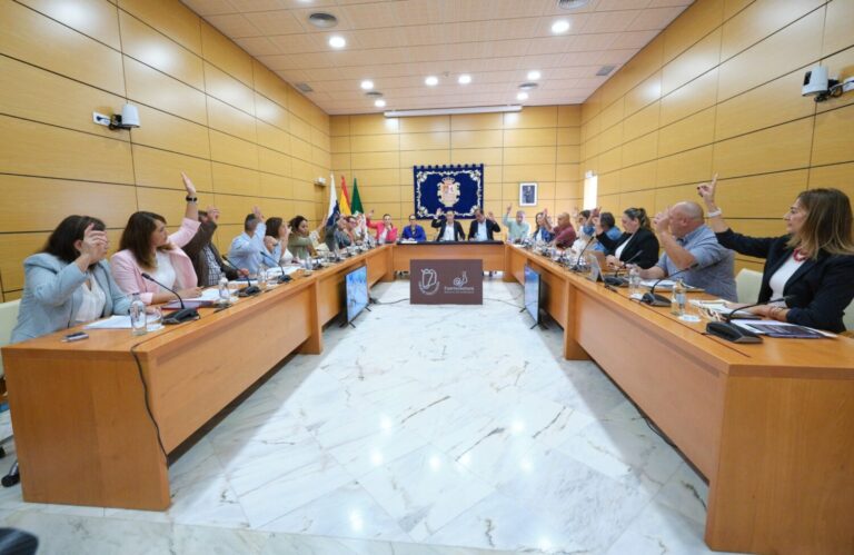 Fuerteventura aprueba una declaración institucional en defensa de la pesca artesanal del atún