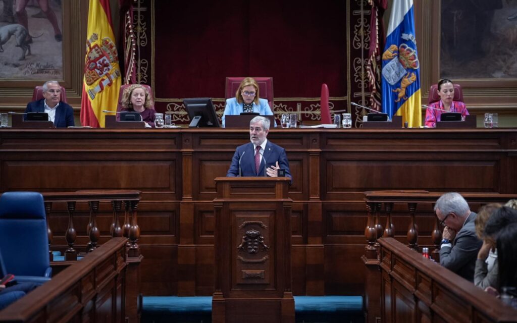 Clavijo denuncia el incumplimiento con los menores migrantes solicitantes de asilo