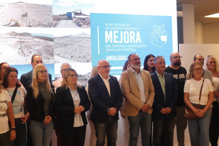 Gran Canaria retira más de 722.000 kilos de basura de invernaderos abandonados