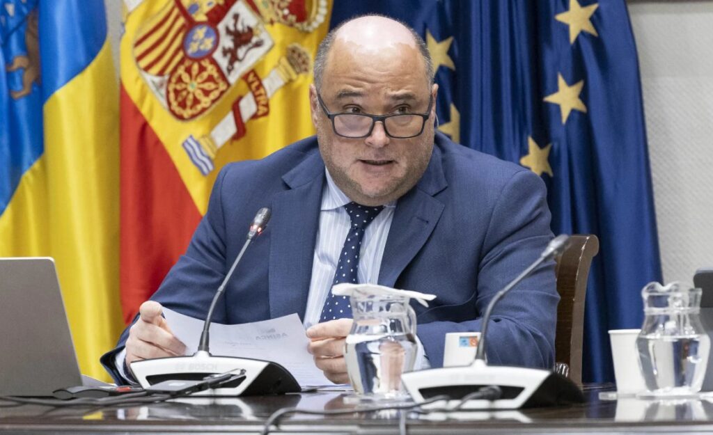 Asinca avisa de que sin el AIEM la industria canaria desaparecería