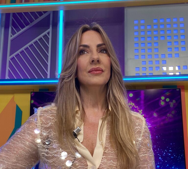 Amor e infidelidad en la era de las redes sociales, este lunes en ‘Siempre nos quedará París’