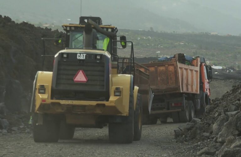La Palma habilitará la carretera de Todoque en doble sentido tras su reconstrucción
