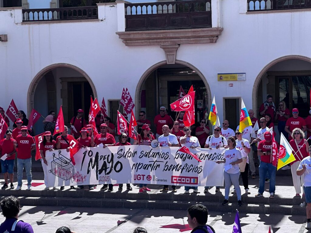 Concentración 1 de mayo 2025 en Puerto del Rosario 