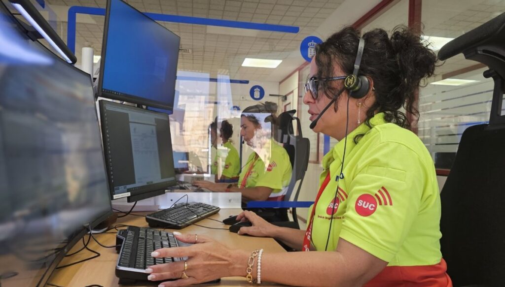 El incendio de una casa en Las Palmas de Gran Canaria provoca intoxicación por inhalación de humo a una mujer que tuvo que ser trasladada al Hospital Doctor Negrín 