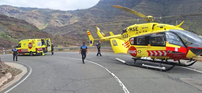 Un motorista grave tras colisionar contra un turismo en Tejeda