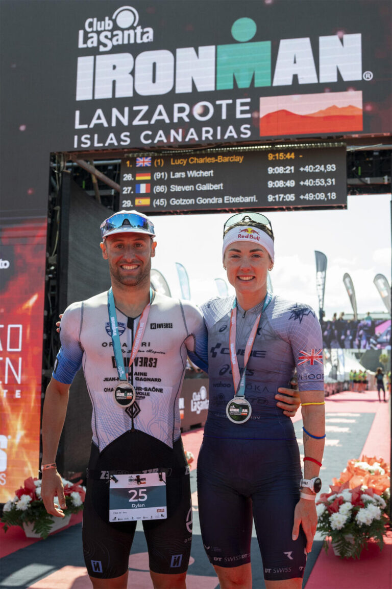 Dylan Magnien y Lucy Charles-Barclay, ganadores del Ironman Lanzarote 2025